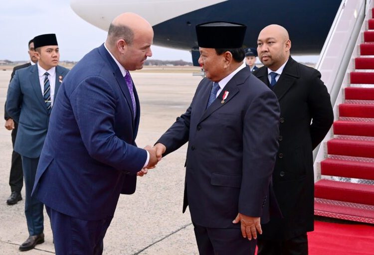 Kunjungan Bersejarah Presiden Prabowo ke Amerika Serikat, Diterima Hangat di Pangkalan Militer Andrews