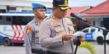 Pastikan Keamanan Dalam TPS, Kapolres Winarno Cek Kesiapan Anggota
