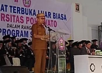 Bupati Saipul Mbuinga Hadiri Wisuda Sarjana S1 Universitas Pohuwato