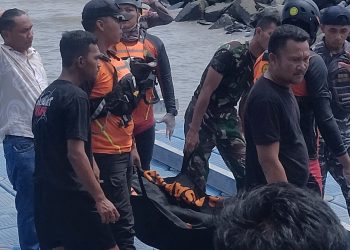 Breaking News, Siswa SMP Duhiadaa Tenggelam di Pantai Pohon Cinta