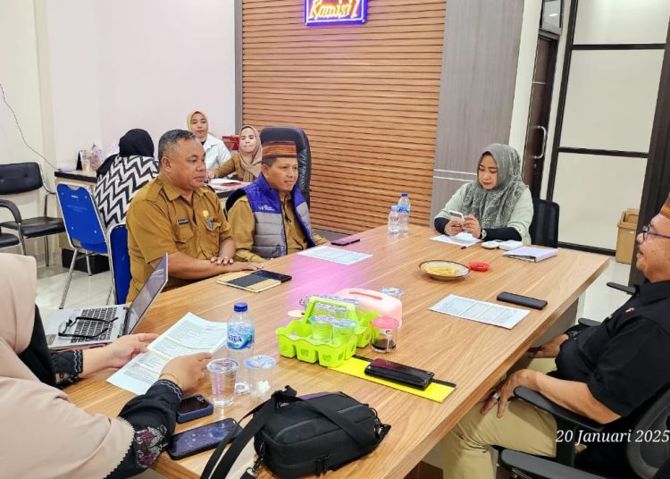 Di Bonebol, Ratusan Guru Honorer Terancam Tidak Menerima Gaji