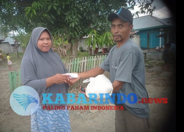 Semangat Berbagi di Lingkar Tambang: 100 Paket Sembako Disalurkan Melalui Program Jum’at Berkah