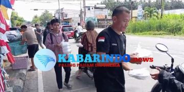 Jumat Berkah Haji Suci: Wujud Kepedulian Sosial Rakyat Penambang Pohuwato di Perempatan Lampu Merah Block Plan Marisa