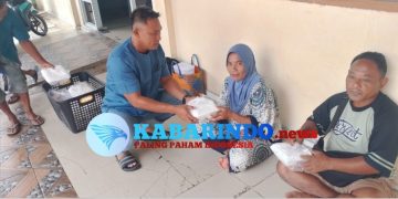 Jum’at Berkah, Haji Suci Jalankan Rutinitas Bagi-Bagi 100 Paket Makanan di RSBP Pohuwato